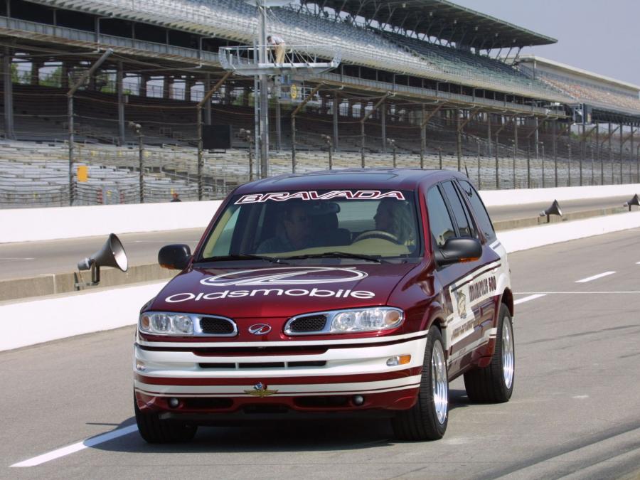  Oldsmobile Bravada Indy 500 Pace Car 2001 года  (фото 3 из 5)